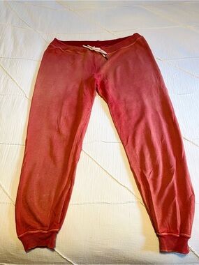 THE GREAT. Cropped Sweatpants (Rhubarb)